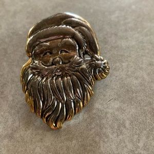 Santa Pin.
